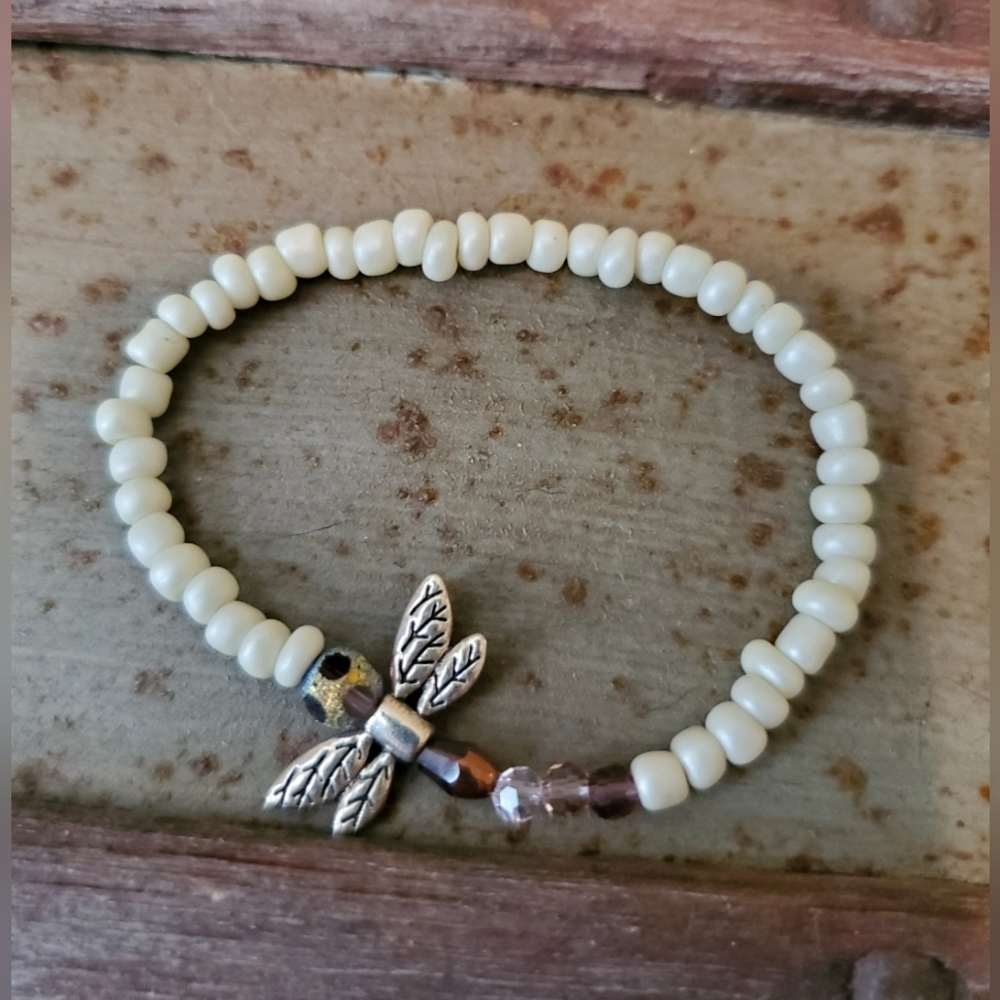 Handmade Dragonfly Beaded Bracelet - Picture 1 of 3